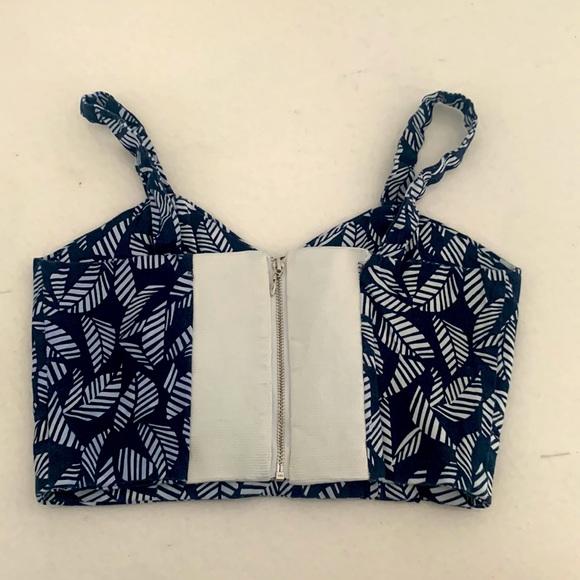 ACrendón TOP - Picture 2 of 2